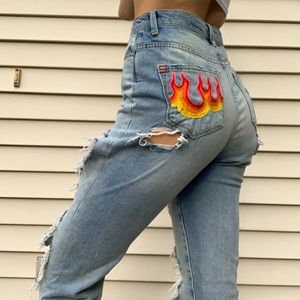 BDG MOM JEANS
